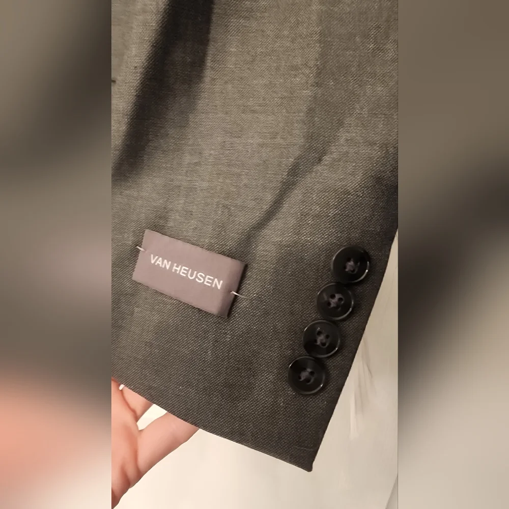 Van Heusen nwt possibly